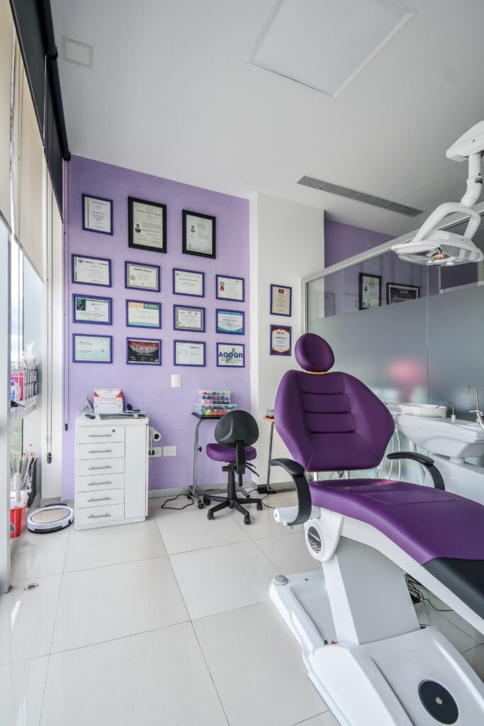 vano arquitectos crystal clinic plaza azuna interior